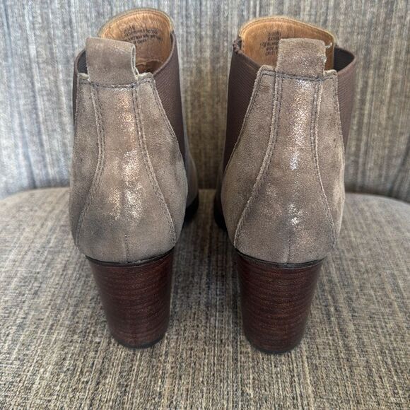 Sofft Pewter Metallic Suede Leather Ankle Boots Block Heel Women’s Size 7.5M EUC - Picture 3 of 12